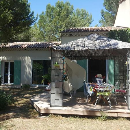 L'Oliveraie En Provence Lambesc Exterior photo
